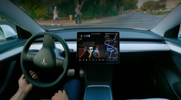 جوجل تطلق هاتف Pixel 5 بينما تكنولوجيا القيادة الذاتية تدخل سيارات تسلا لأول مرة